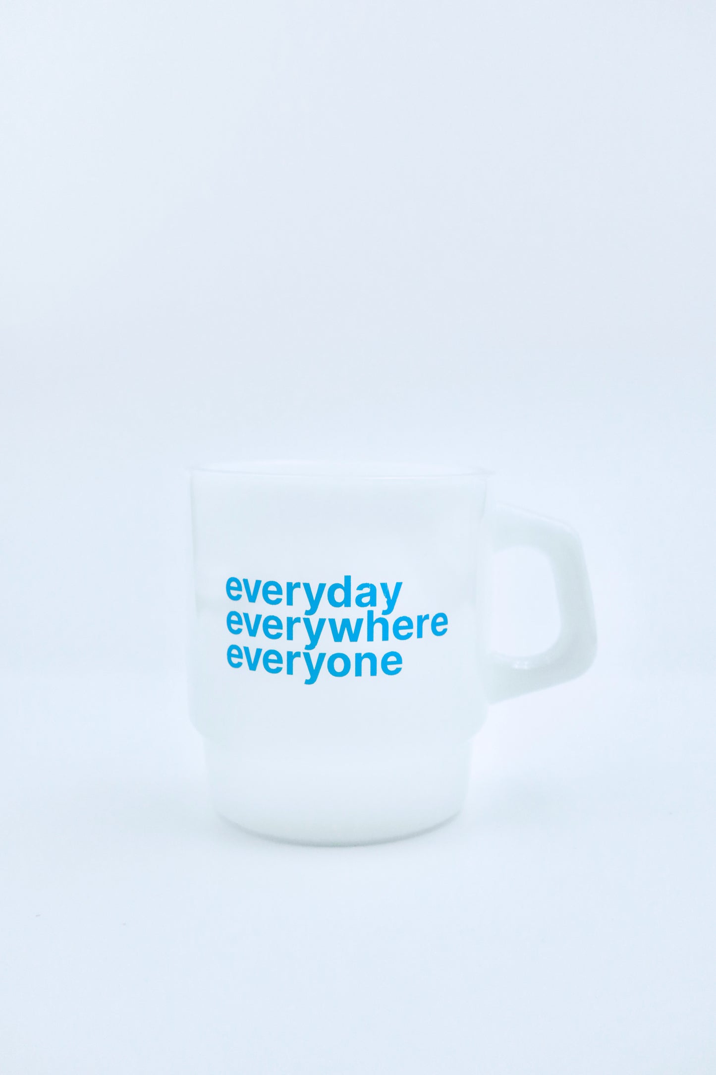 MILKY WHITE GLASS MUG Milky white glass milky white のガラス